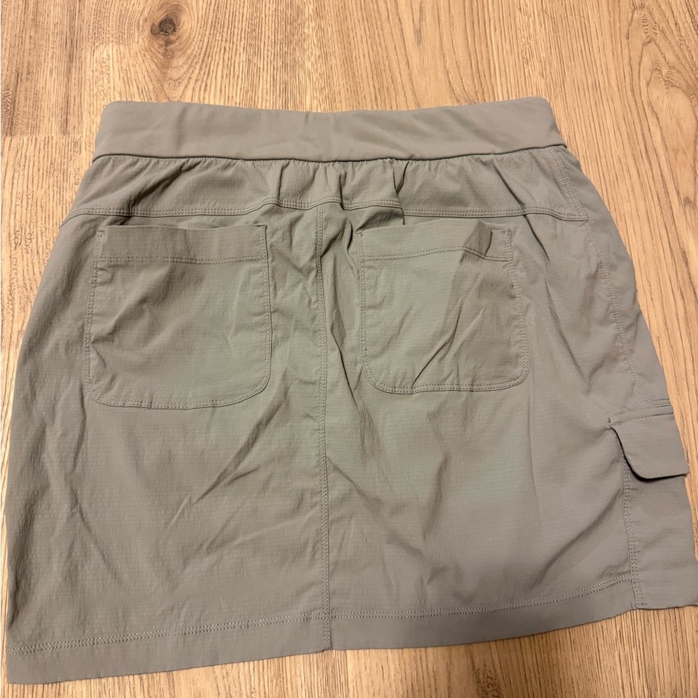 Athleta Silver Buttoned Skirt - 4 - Picture 9 of 10